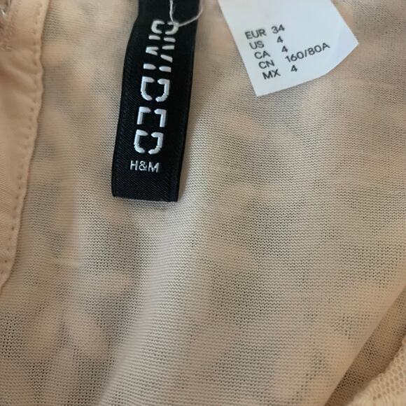 Divided by H&M Light Pink Sleeveless Top with Embroidered Scoop Neck Top Size 4 - Picture 3 of 7